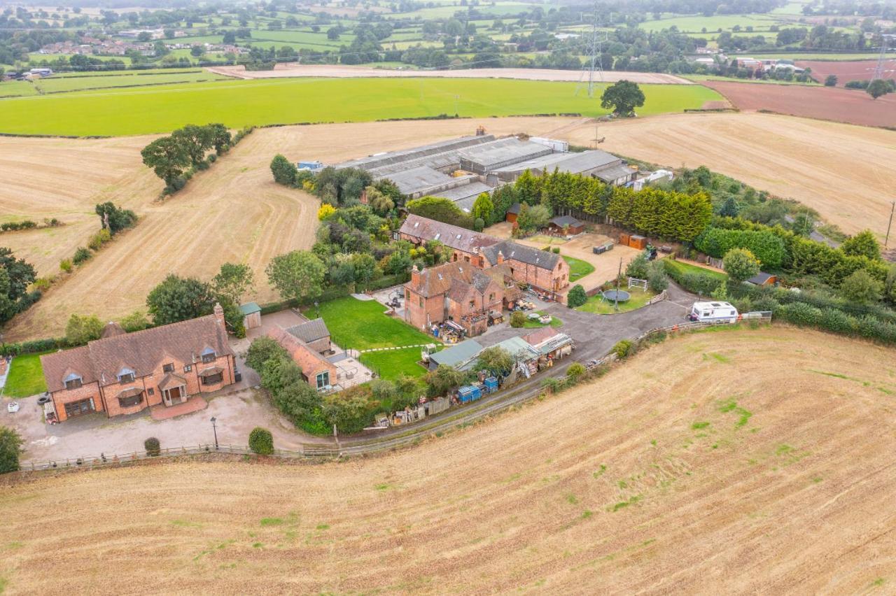 The Pigsty - 3 Bedroom Barn Conversion Coventry Exteriör bild